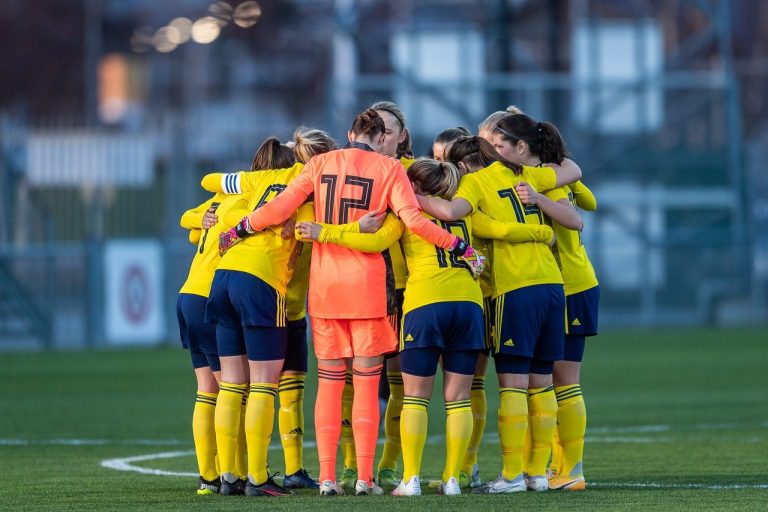 Façons amusantes d’encourager les filles à jouer au foot