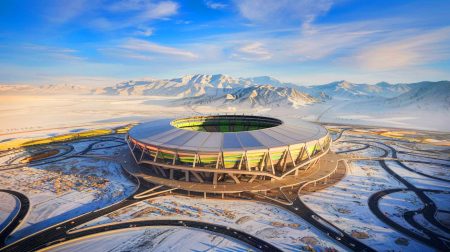 Ce stade suspendu à 350 mètres promet une Coupe du Monde 2034 en Arabie saoudite, défiant les cieux et les saisons