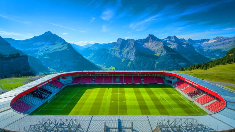 « On manque d’oxygène dès l’échauffement » : ce stade à 2000 mètres d’altitude bouleverse le jeu des footballeurs