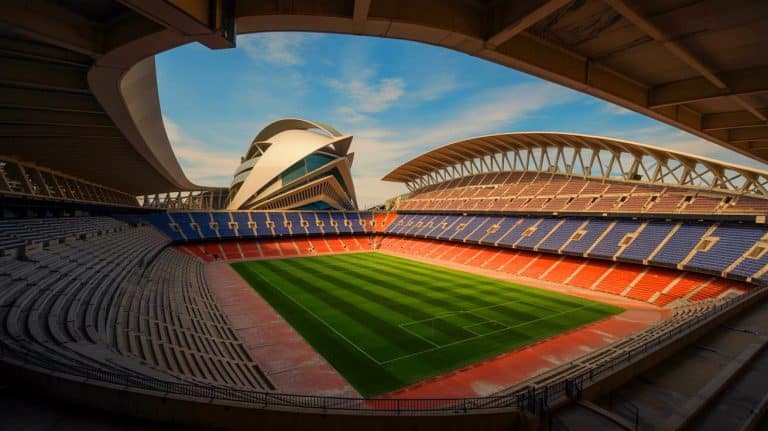 « C&rsquo;est un cimetière du football » : la vérité glaçante sur le Nou Mestalla, ce stade fantôme qui accueille Valence-PSG dans un silence terrifiant