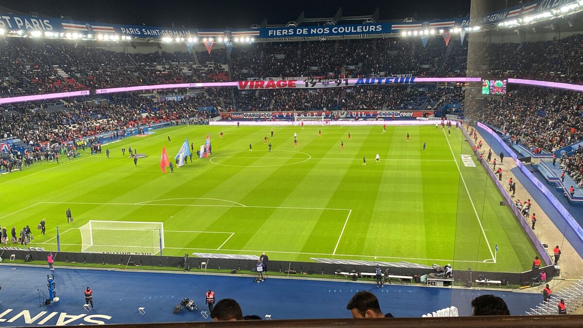 Serge Aurier s’excuse auprès de Laurent Blanc sur Canal+