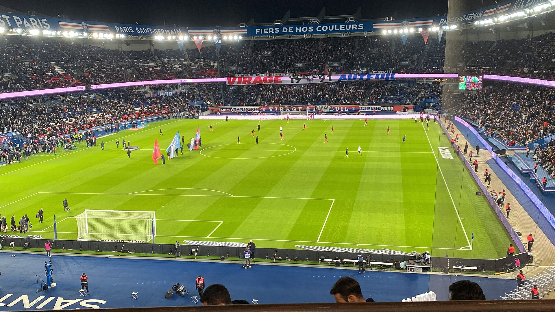Serge Aurier s’excuse auprès de Laurent Blanc sur Canal+